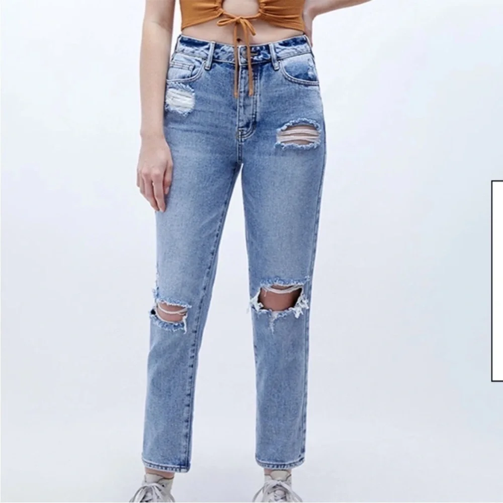PacSun Light Blue Distressed High Rise Mom Jeans 26 - Picture 2 of 15